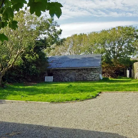 The Old Stone Holiday home Lickowen